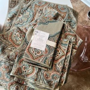 William Sonoma Paisley napkins(8) and placemats(8)